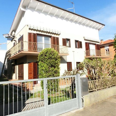 Letizia Apartment Lignano Sabbiadoro Bagian luar foto