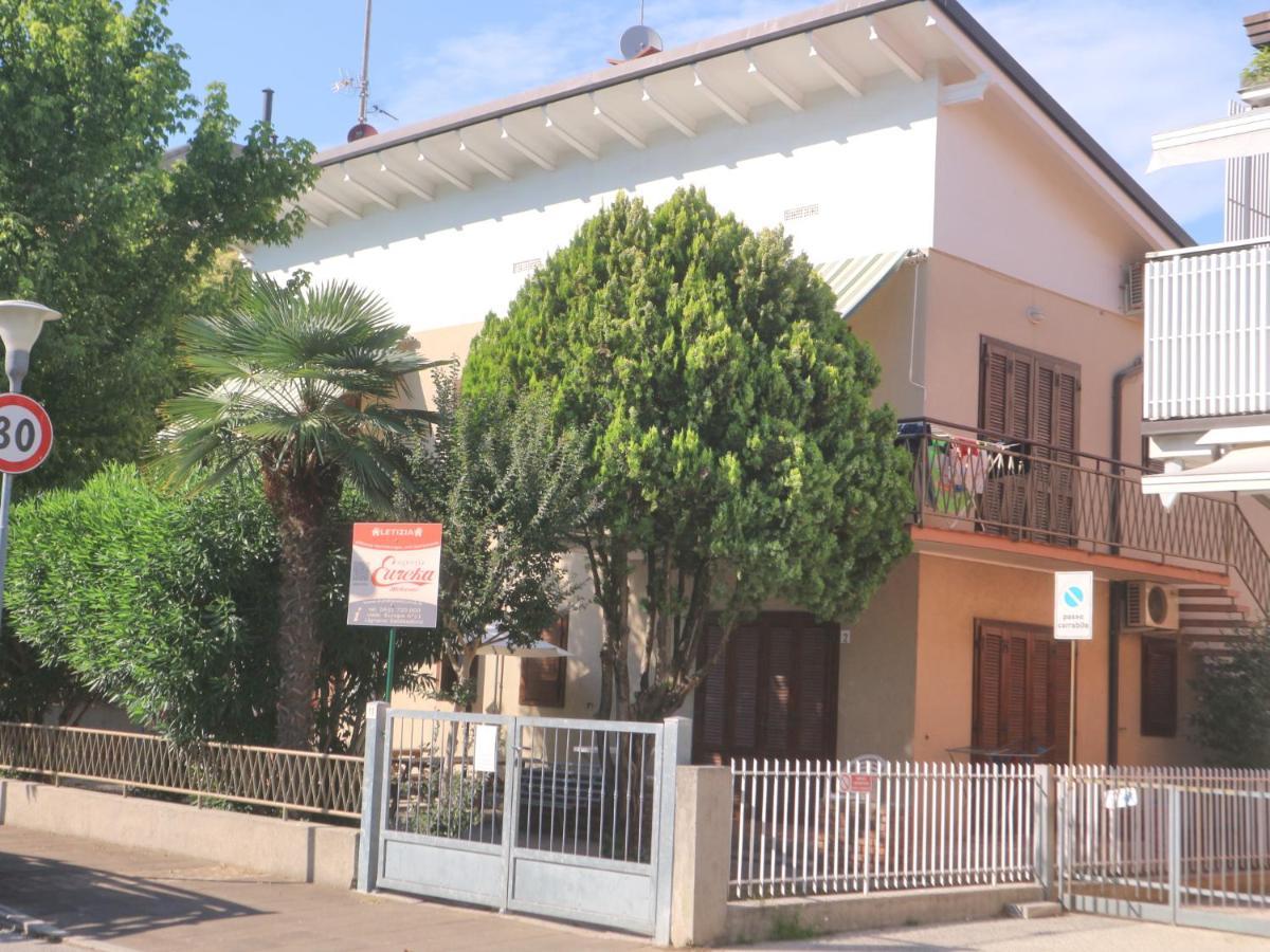 Letizia Apartment Lignano Sabbiadoro Bagian luar foto