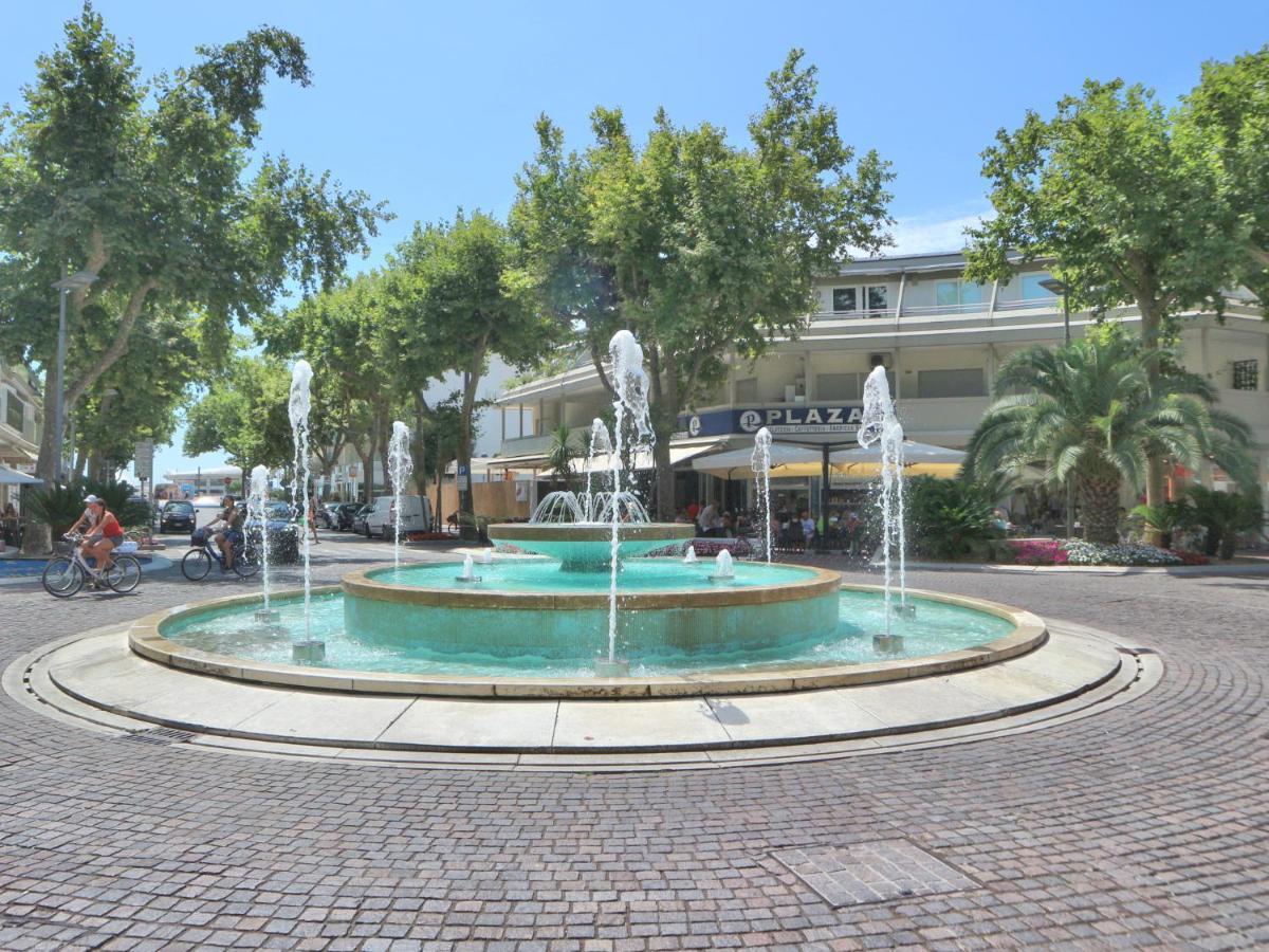 Letizia Apartment Lignano Sabbiadoro Bagian luar foto